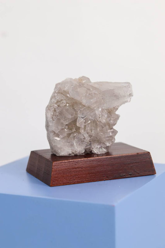 Drusa de Cristal na Base de Madeira Marrom 60 a 90 gramas