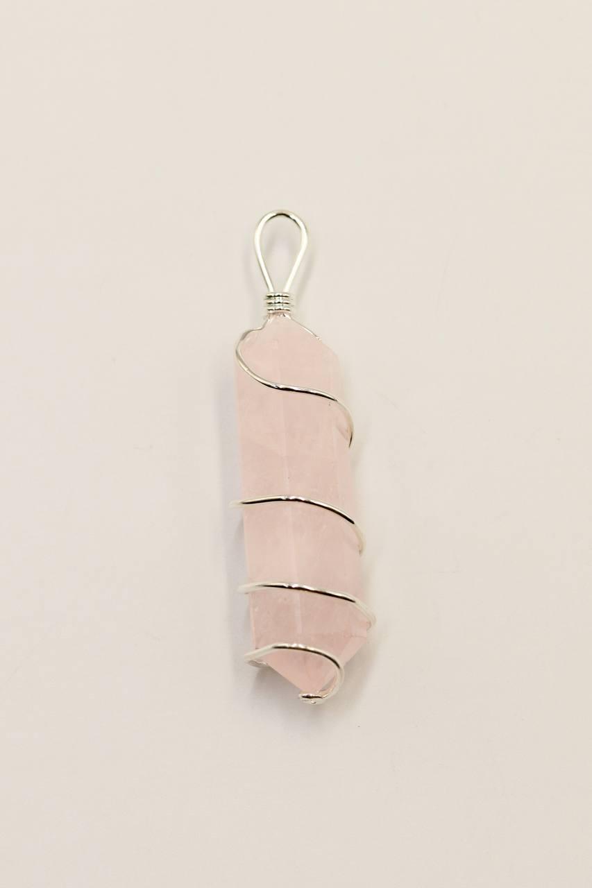 Pingente Quartzo rosa ponta biterminada espiral banho prata
