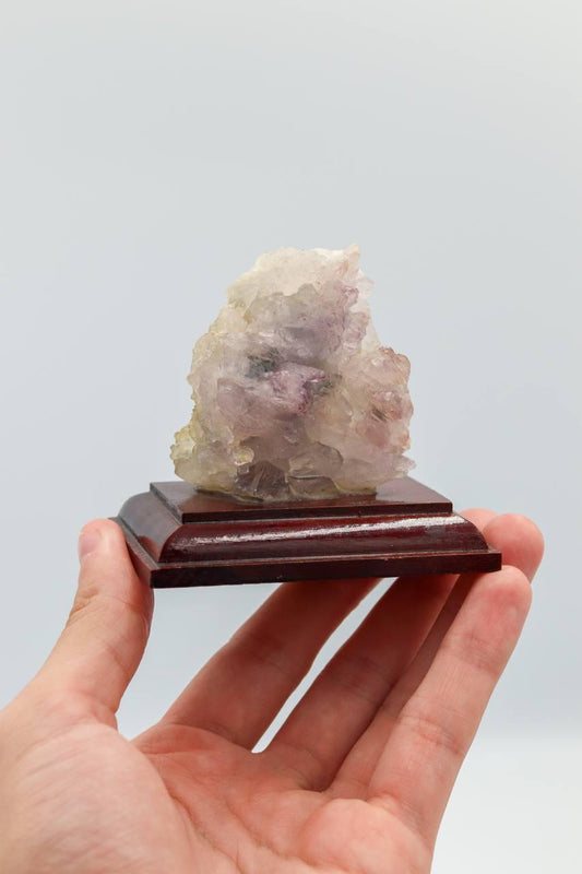 Pedra Flor de Ametista com base madeira 120 gramas
