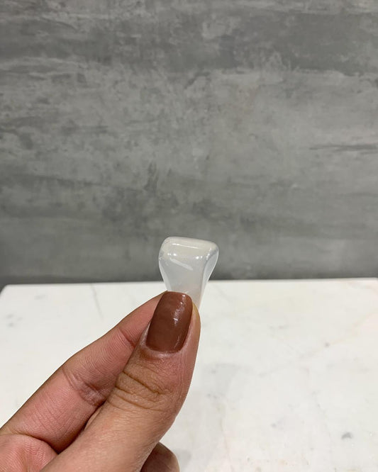 Pedra Girassol Branco Quartzo Enevoado Rolado 8 a 10 gramas