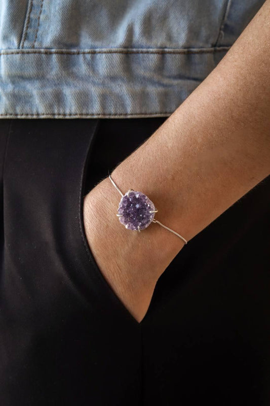 Pulseira Drusa Ametista com Garra Banho Prata