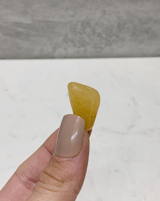 Pedra Quartzo Amarelo rolado 5 a 8 gramas