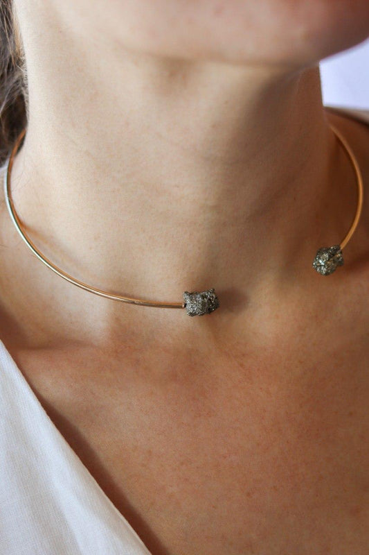 Choker Pirita banho ouro