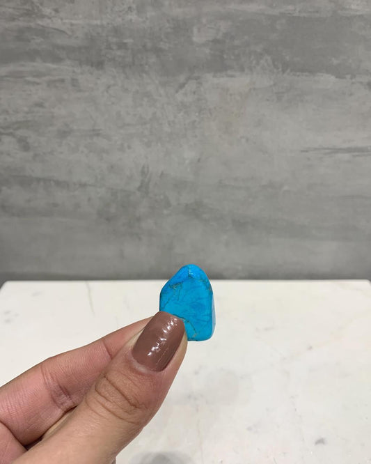 Pedra Howlita Azul Rolada 15 a 22 gramas