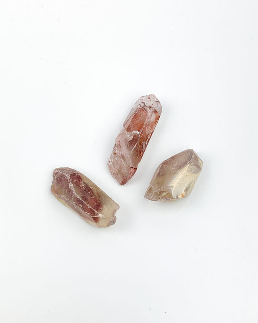 Pedra Ponta Quartzo Anfíbola bruto 20 a 25 gramas