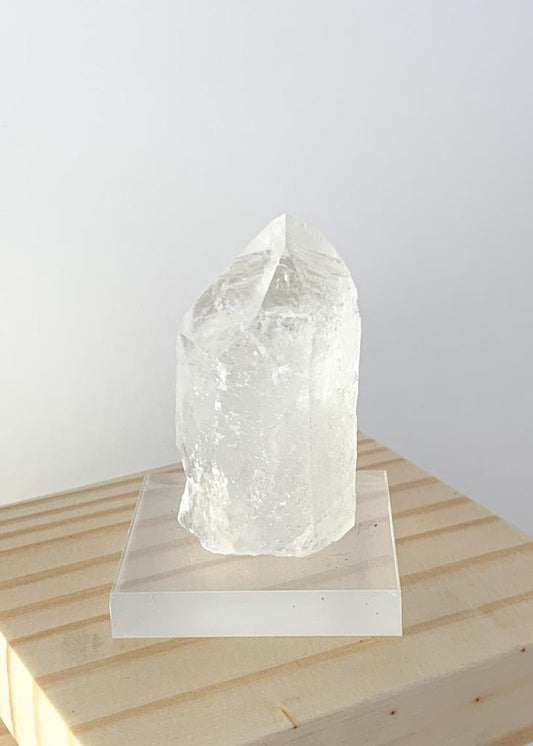 Ponta Cristal Quartzo na Base Acrílica 66 a 120 gramas aprox.