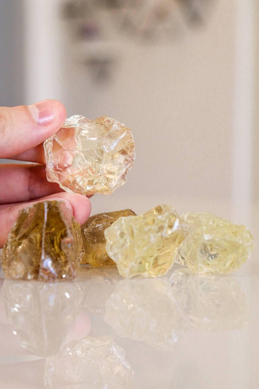 Pedra Citrino Natural bruto 25 a 35 gramas