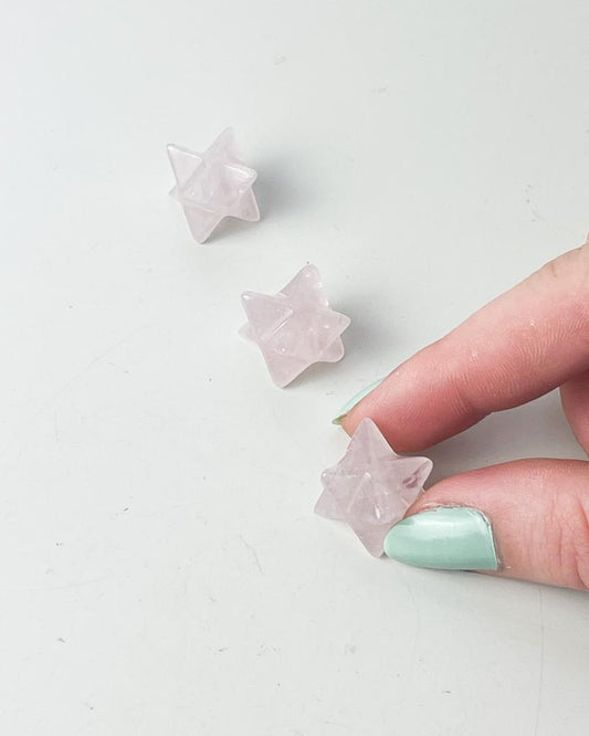 Merkaba Quartzo Rosa 4 a 9 gramas aprox.