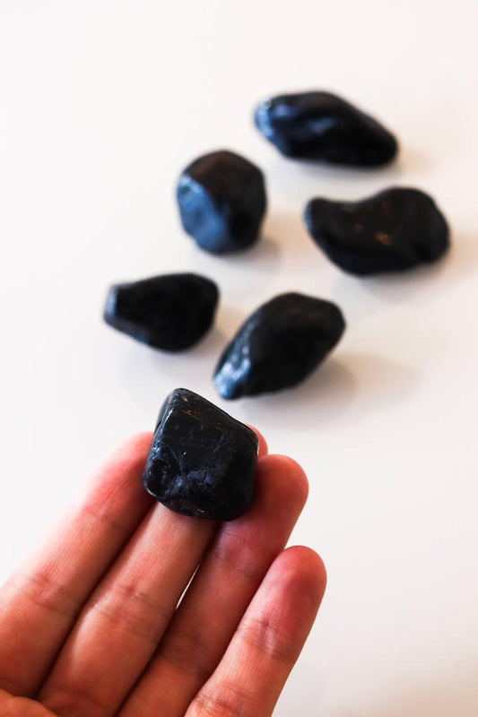 Pedra Turmalina Negra Rolada 30 a 39 gramas
