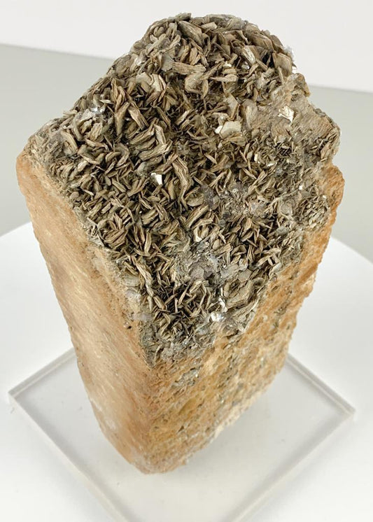 Mica com Feldspato Bruto na Base Acrílica 1,318 Kg aprox.