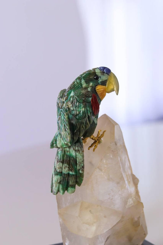 Papagaio de Serpentinita com Base de Ponta de Cristal
