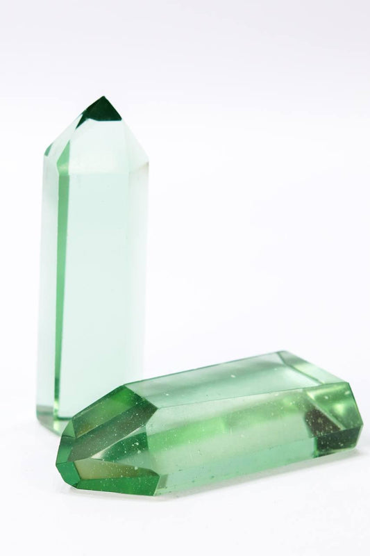 Ponta Obsidiana Verde Claro 80 a 85 gramas aprox.