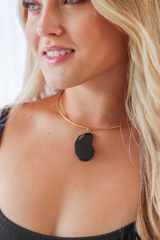 Choker Chapa de Ágata Preta Banho Ouro 18K
