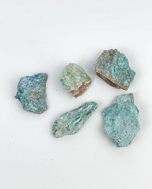 Pedra Fuchsita bruta 15 a 29 gramas