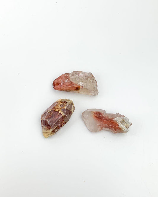 Pedra Ponta Quartzo Anfíbola bruto 15 a 19 gramas