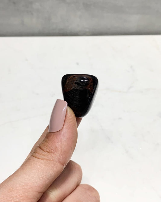 Pedra Obsidiana Preta com Vermelho Rolado 10 a 13 gramas