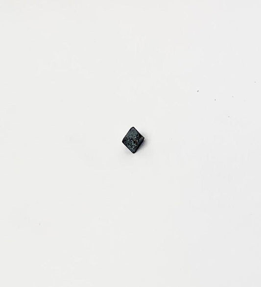 Pedra Magnetita bruta 0,8 a 1,4 gramas