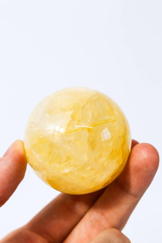 Esfera Quartzo Cura Ouro 5,3 cm Aprox.