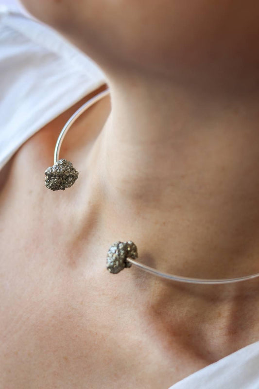Choker Pirita banho prata