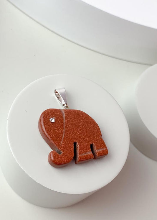 Pingente Goldstone Marrom Elefante Banho Prata