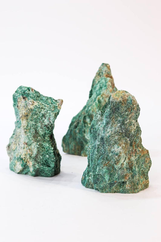 Pedra Fuchsita Bruta 320 a 431 gramas