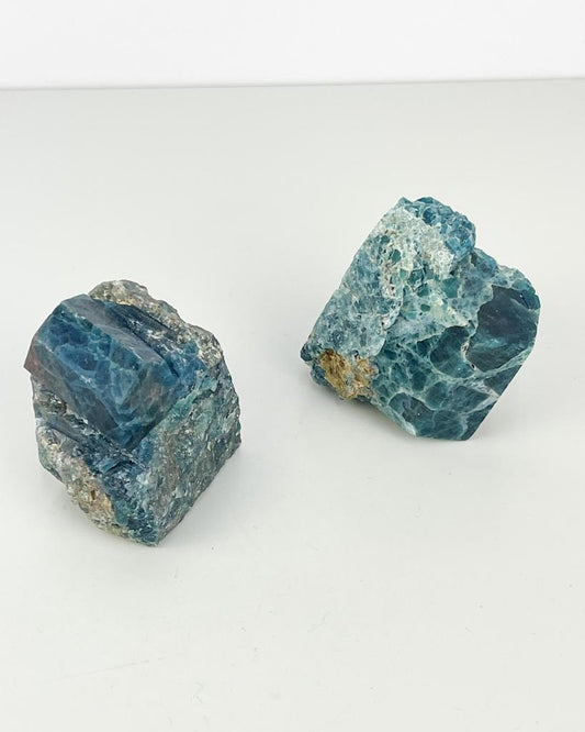 Pedra Apatita Azul Polida 150 a 170 gramas aprox.