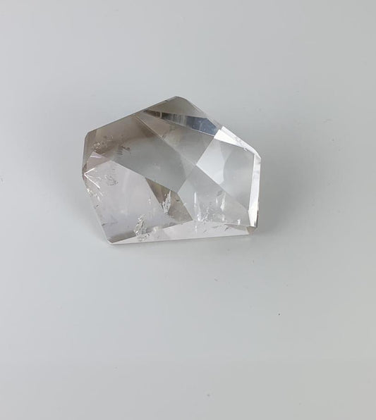 Pedra Cristal de Quartzo Forma Livre Polido 463 gramas