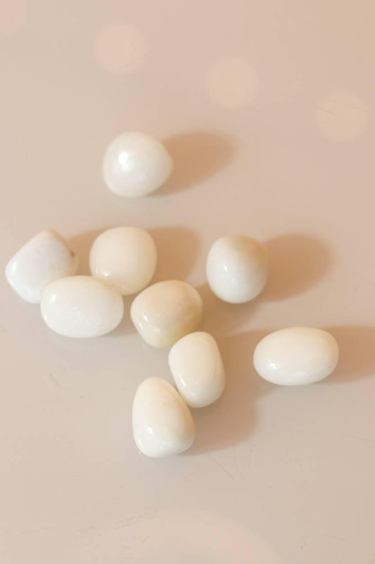 Pedra Jade Branco Rolado 9 a 11 gramas