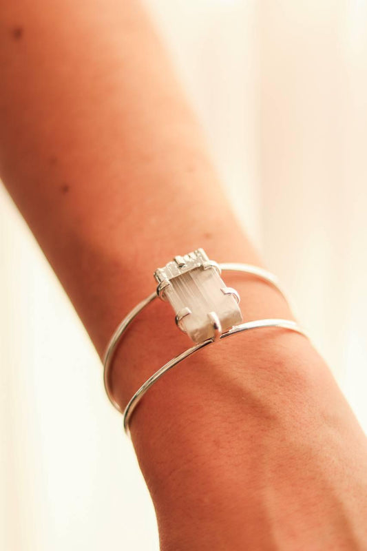 Bracelete Selenita com Eletroplate Banho Prata