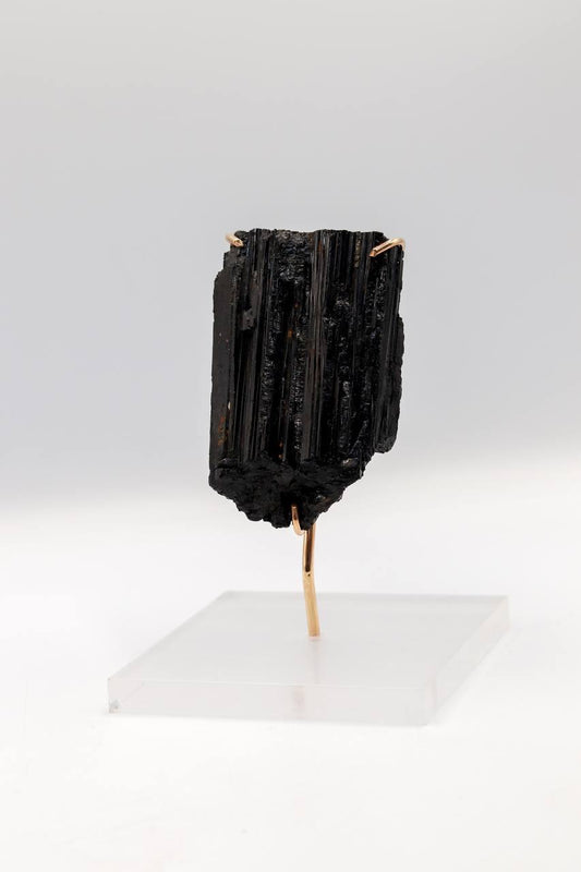 Pedra Turmalina Negra Bruta Garra Banho Ouro