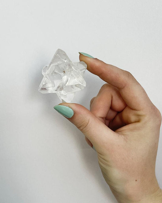 Merkaba Cristal Quartzo Polida 60 a 76 gramas aprox.