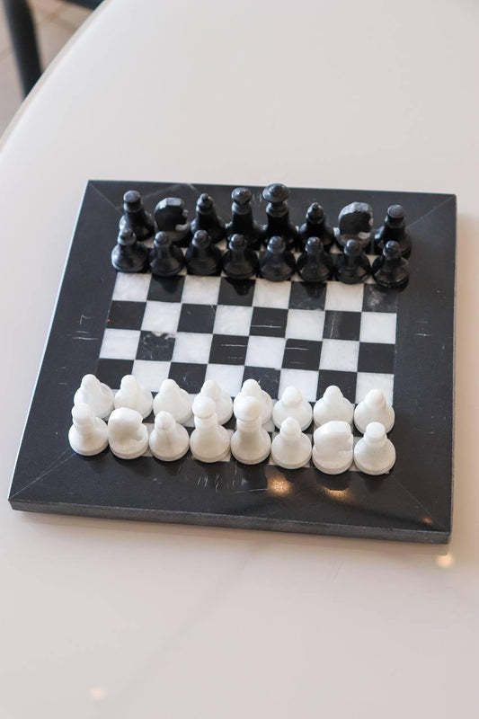 Jogo de Xadrez de Pedra Ônix Preto e Branco Pequeno