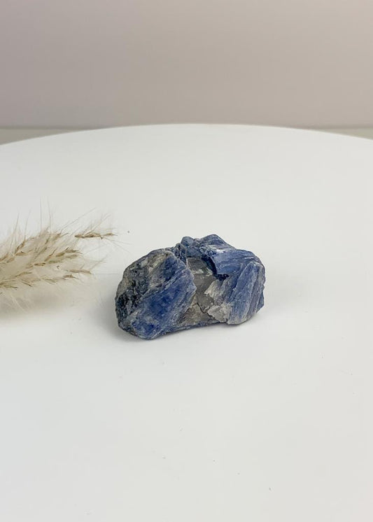 Pedra Cianita azul bruta 20 a 58 gramas