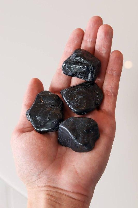 Pedra Turmalina Negra Rolada 40 a 49 Gramas Aprox.