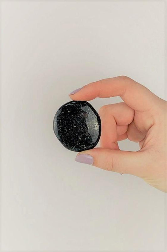 Pedra Nuumita Forma Pastilha 33 a 38 gramas
