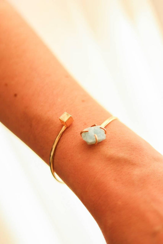Bracelete Água Marinha Cubo Banho Ouro