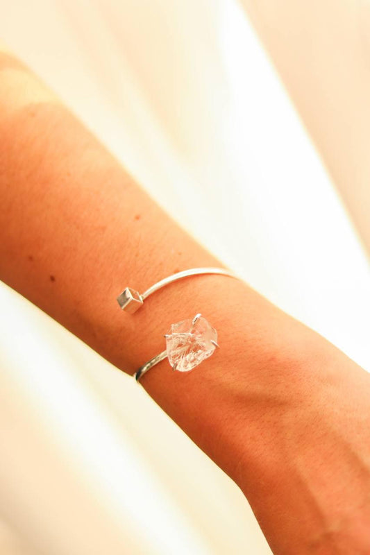 Bracelete Quartzo Cristal Cubo Banho Prata