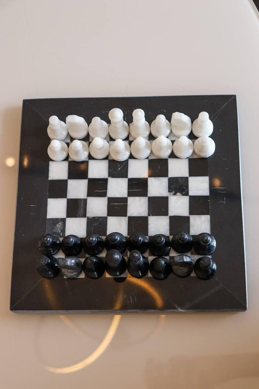 Jogo de Xadrez de Pedra Ônix Preto e Branco Pequeno