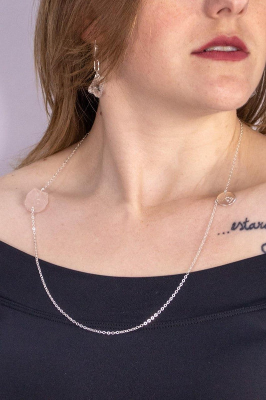 Escapulário Signo Libra - Pedra Quartzo Rosa Bruto banhado Prata