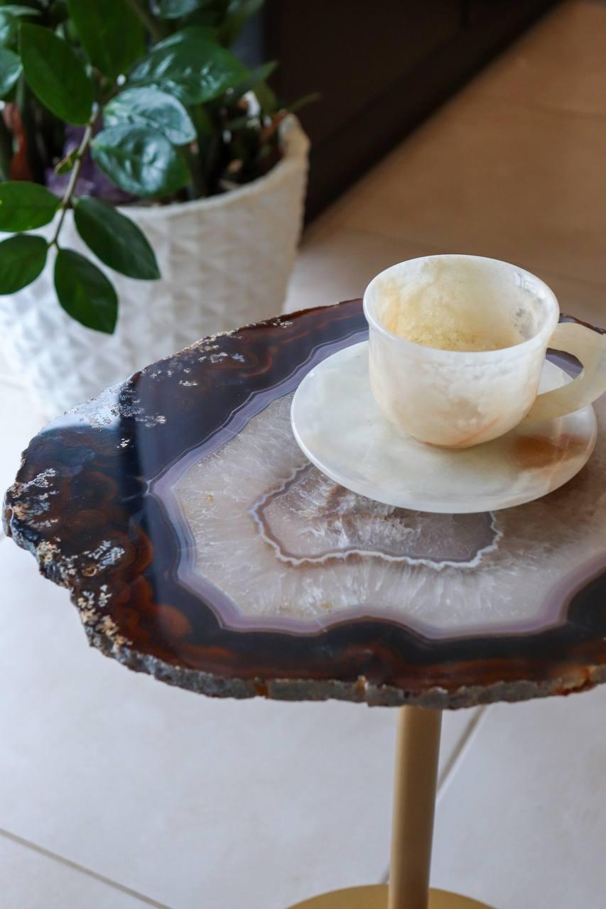 Mesa Decorativa Dourada Chapa de Ágata Natural 62cm