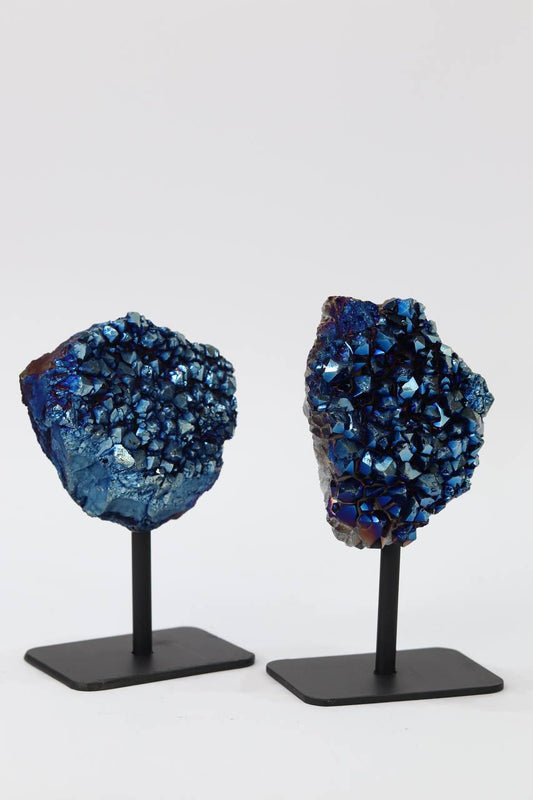 Drusa Quartzo Titânio Blue na Base Metal Preta 312 a 345 gramas