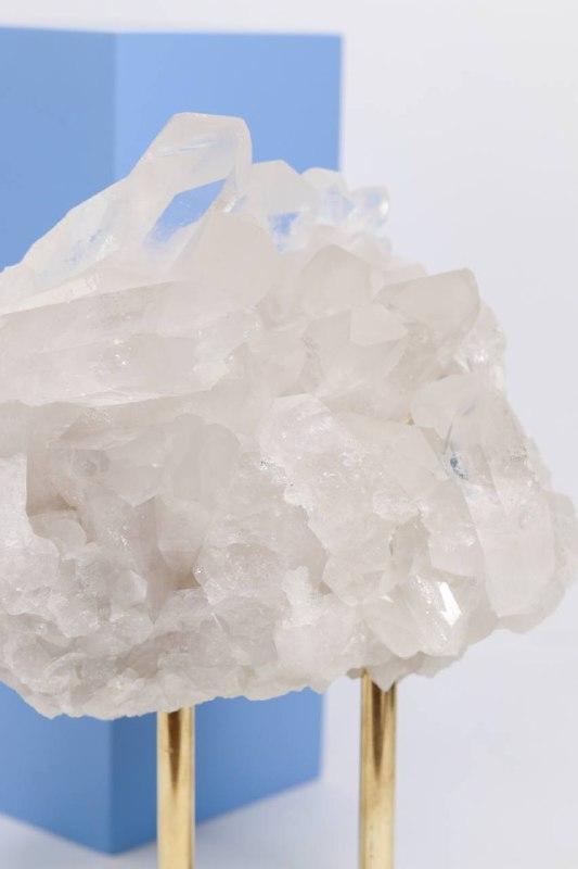 Drusa Cristal na Base de Madeira Branca 3,106 Kg