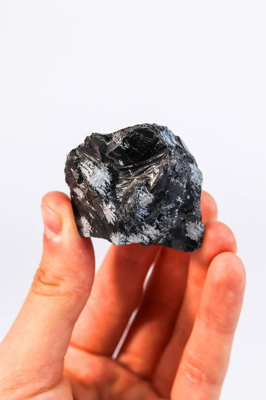 Pedra Obsidiana Flocos de Neve Bruta 40 a 65 gramas