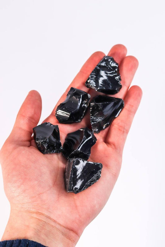 Pedra Obsidiana preta bruta 12 a 20 gramas