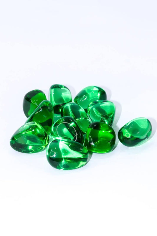 Pedra Obsidiana Verde Rolada 12 a 15 gramas