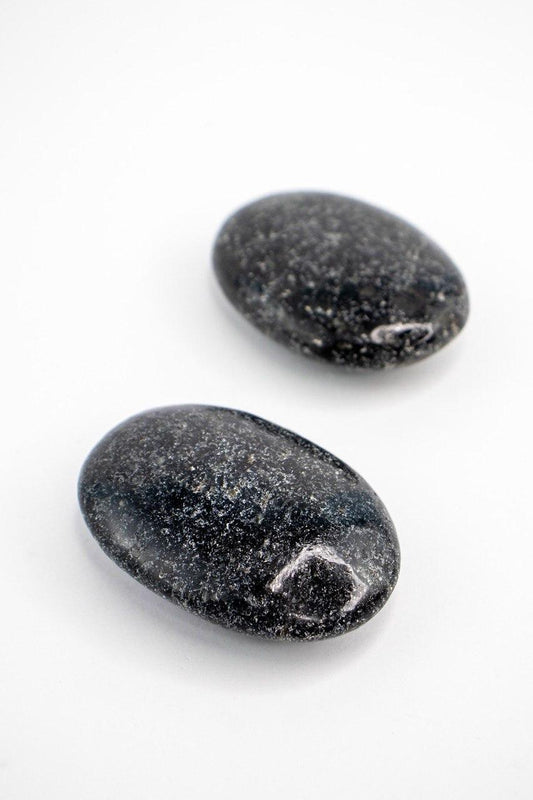 Pedra Granito Assuão Preto Forma Sabonete 60 a 80 gramas