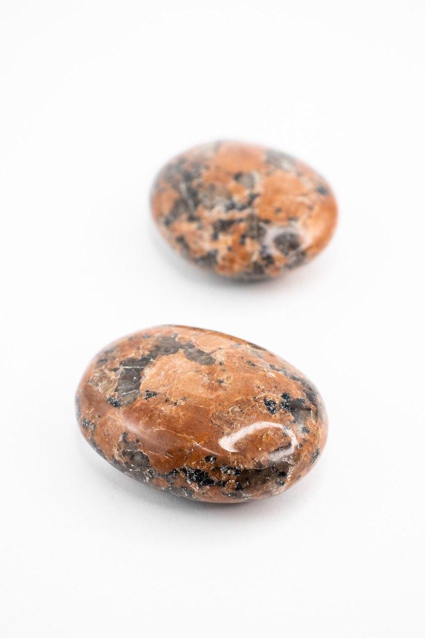Pedra Granito Assuão Rosa Forma Sabonete 50 a 60 gramas