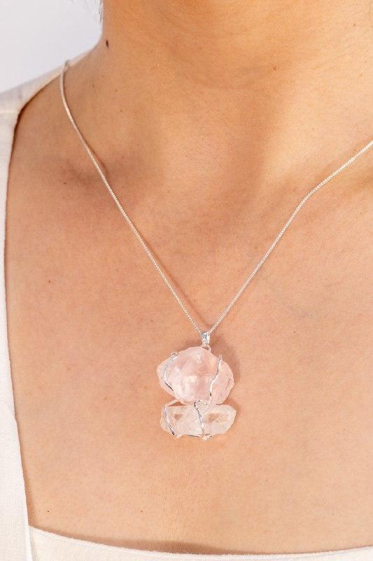 Pingente duo Cristal com Quartzo rosa bruto banho prata