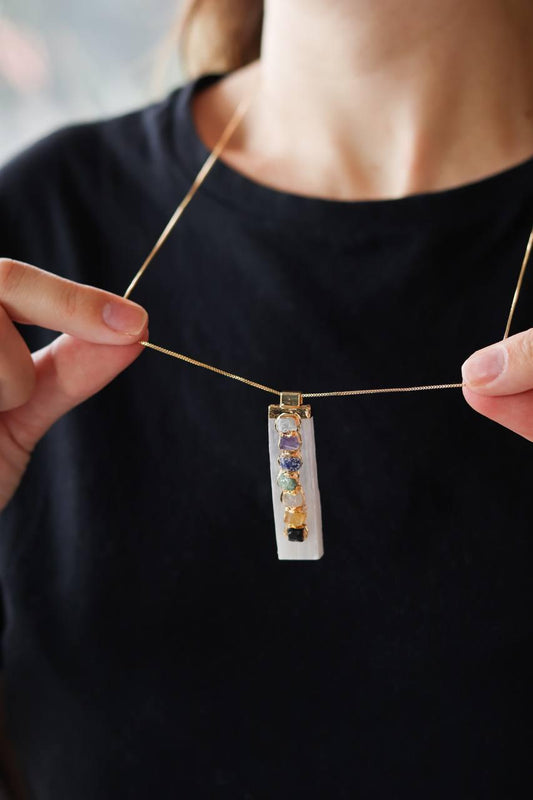 Colar Selenita Chakras Longo Banho Ouro