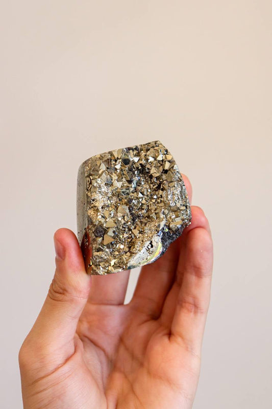 Pedra Pirita Semi Polida 380 gramas